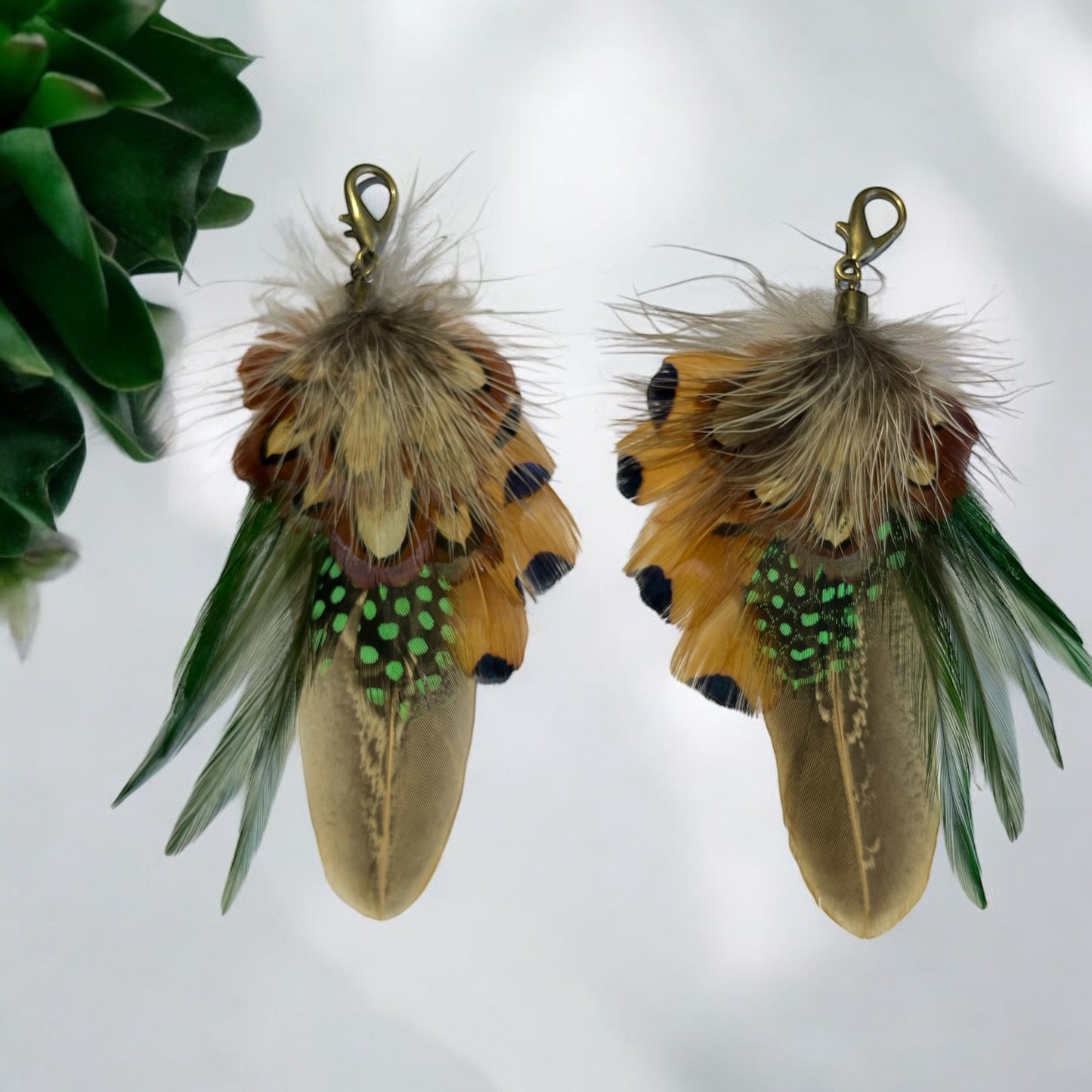 Green & Natural Feather Boot Tassels (CFB4130)