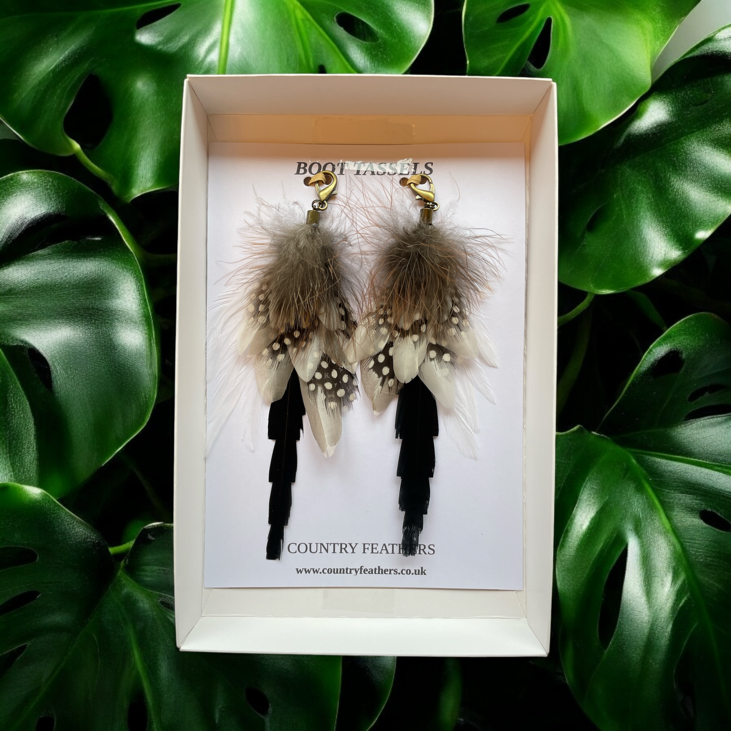 Black & White Feather Boot Tassels (CFB4112)