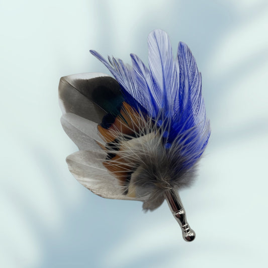 Blue & Natural Feather Lapel Pin in a Gold Clasp (CFLP067)