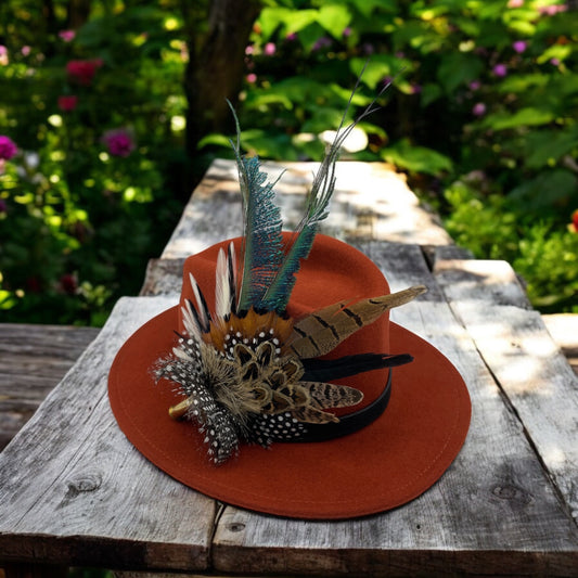 Black. White & Natural Feather Hat Pin (CFP561)