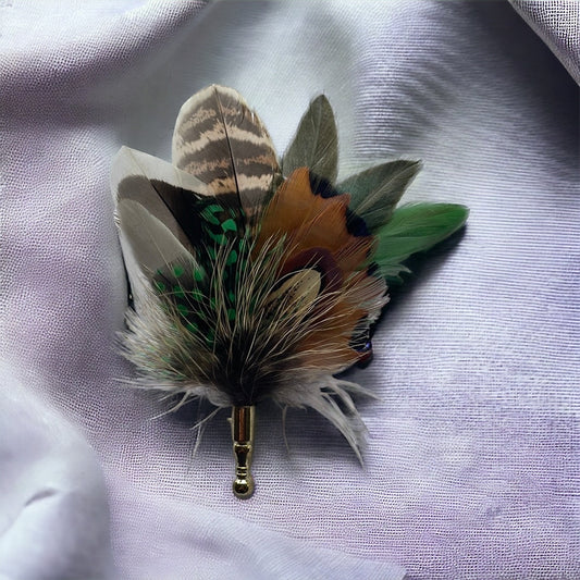 Emerald Green & Natural Feather Lapel Pin (CFLP127)